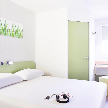 Ibis Budget Marseille Aeroport Provence Vitrolles  Eksteriør bilde