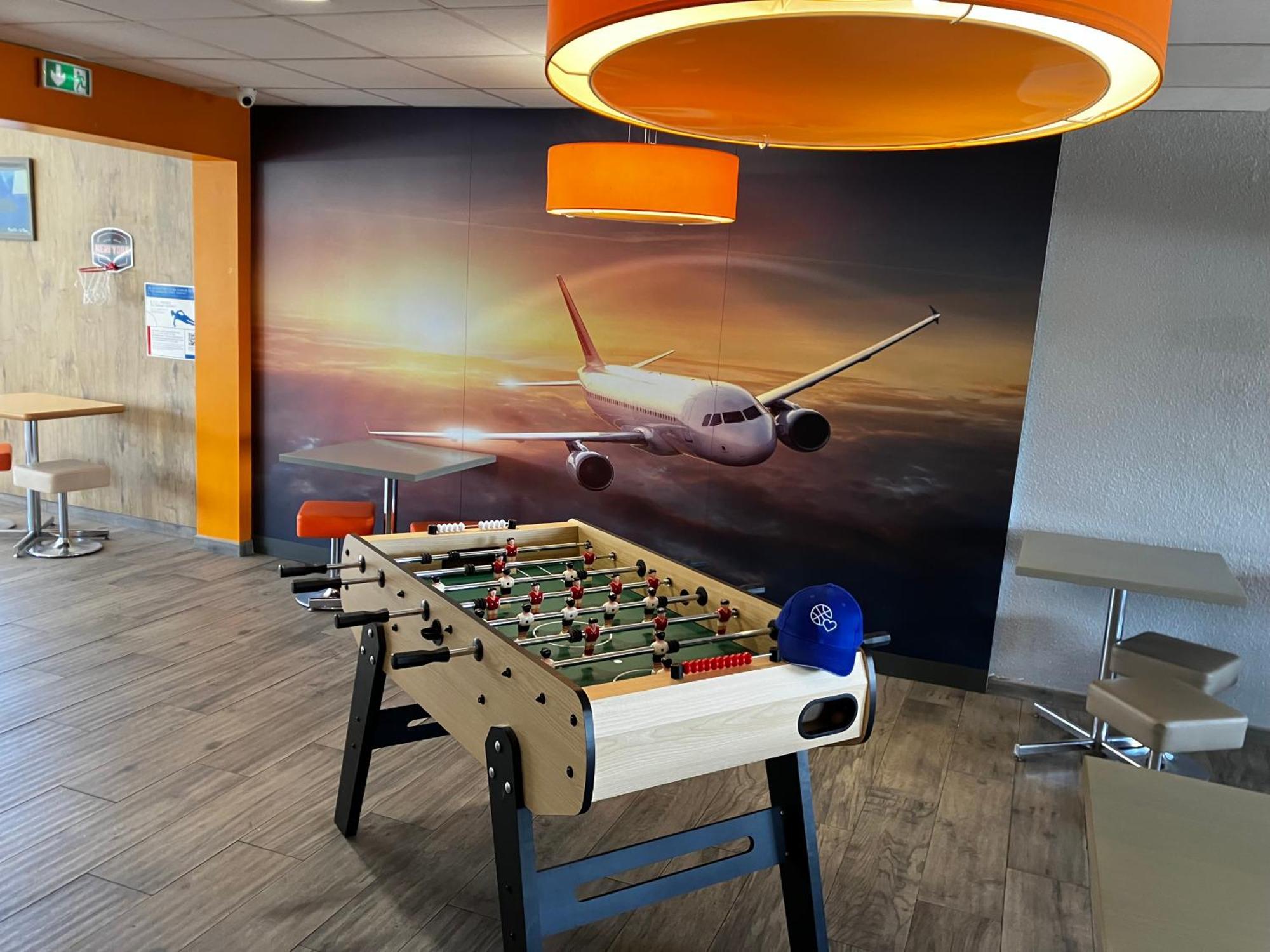 Ibis Budget Marseille Aeroport Provence Vitrolles  Eksteriør bilde