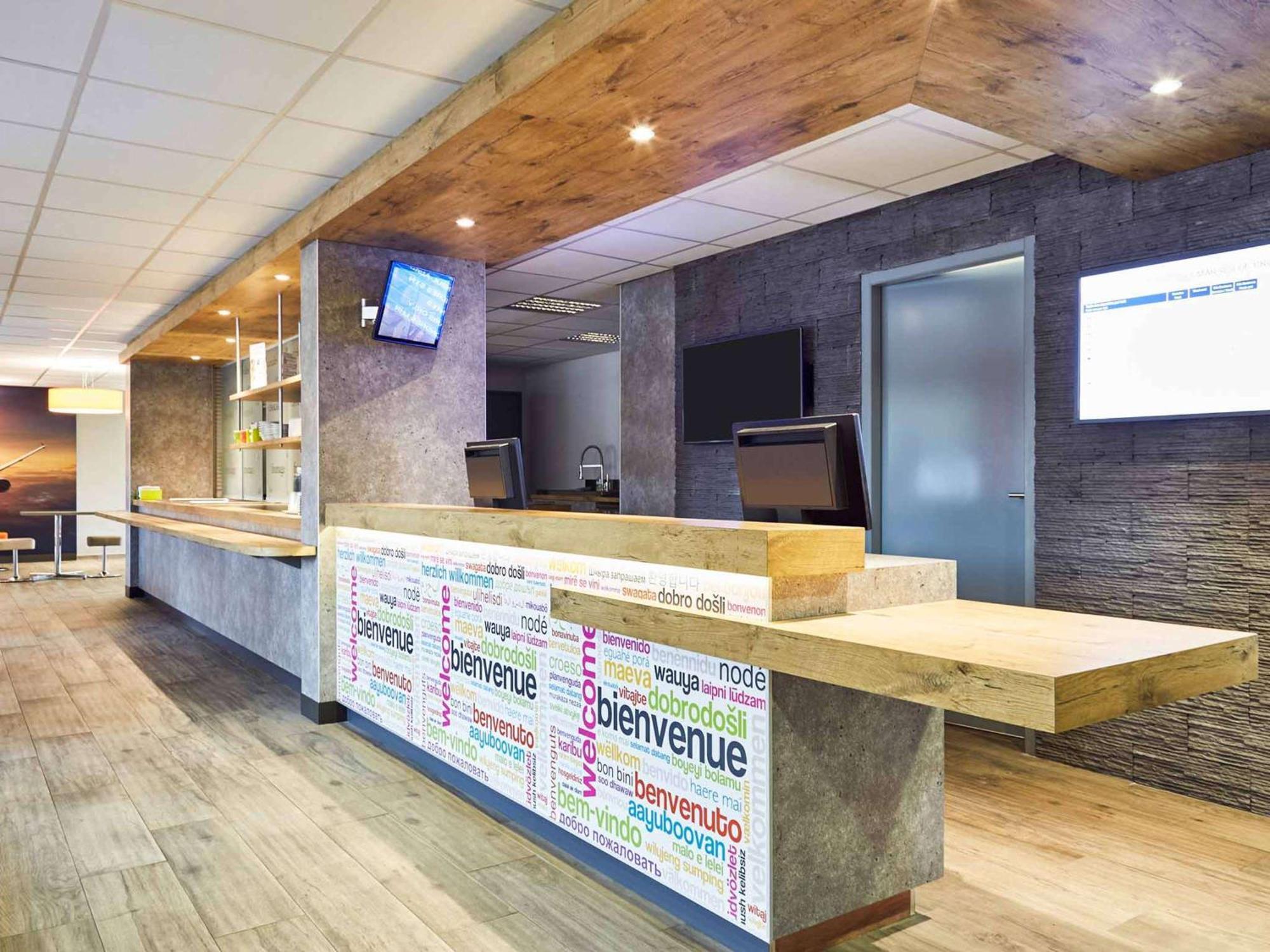 Ibis Budget Marseille Aeroport Provence Vitrolles  Eksteriør bilde