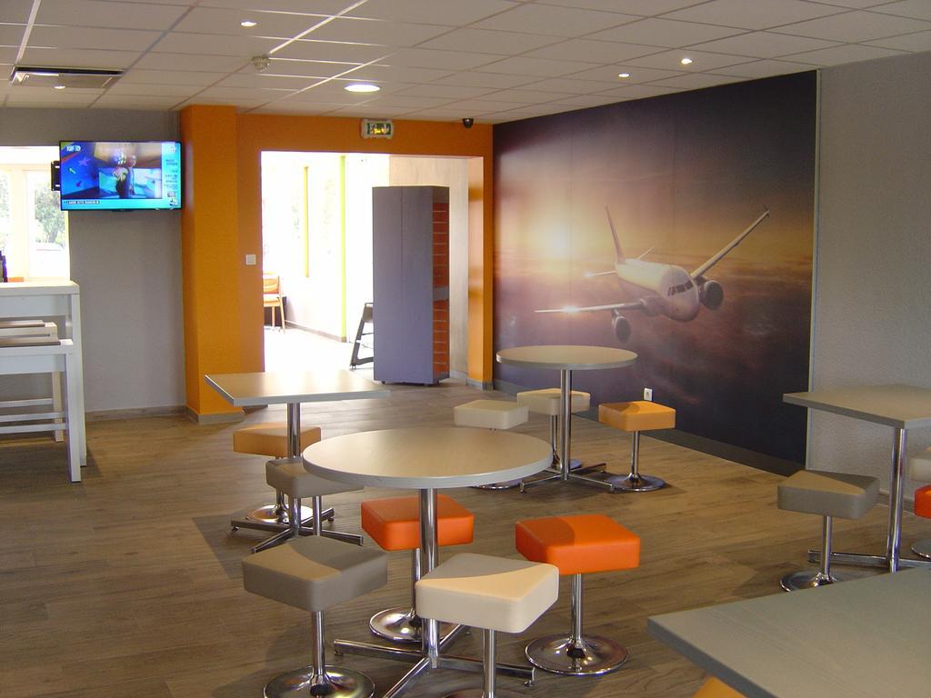 Ibis Budget Marseille Aeroport Provence Vitrolles  Eksteriør bilde